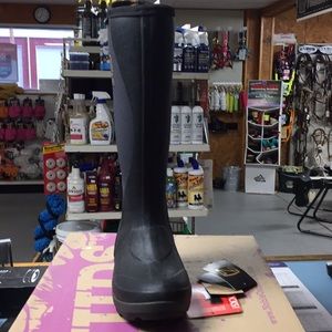 Women’s mud noble outfitters 6 1/2